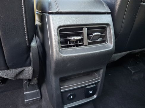 Certified 2023 Ford Edge SEL w/ Convenience Package AWD/4WD image 11