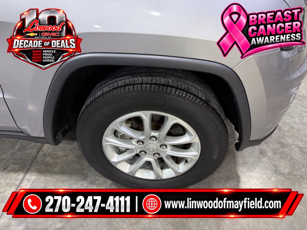 Used 2021 Jeep Grand Cherokee Laredo AWD/4WD image 9