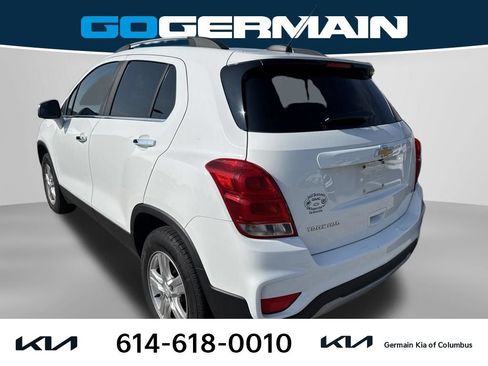 Used 2019 Chevrolet Trax LT w/ LT Convenience Package AWD/4WD image 2