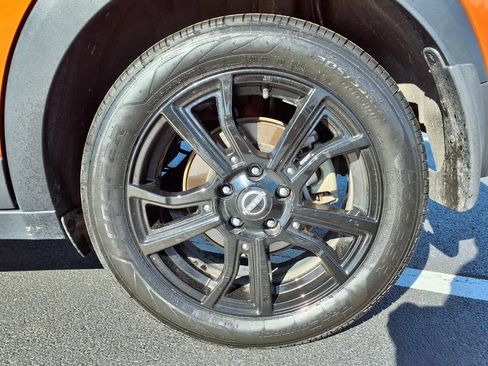 Used 2023 Nissan Kicks SR w/ SR Premium Package FWD image 31