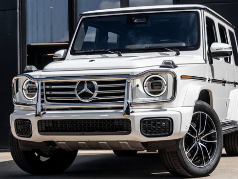 Used 2025 Mercedes-Benz G 550 image 3