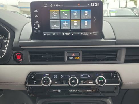 Certified 2025 Honda Pilot EX-L image 8