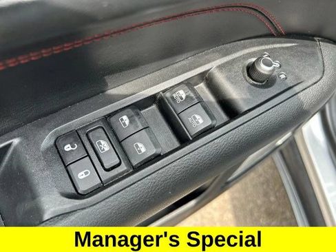 Used 2022 Jeep Compass Trailhawk w/ Trailhawk Elite Group AWD/4WD image 12