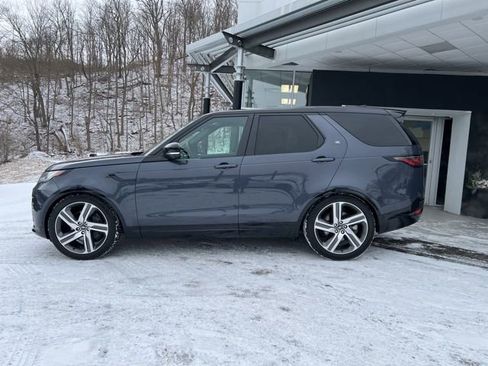 Used 2024 Land Rover Discovery Dynamic SE AWD/4WD image 2