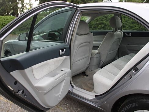Used 2007 Hyundai Sonata GLS FWD image 14