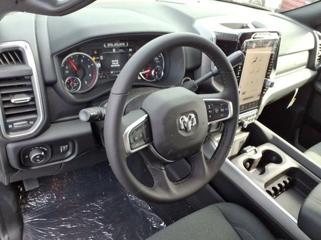 New 2026 RAM 3500 Big Horn AWD/4WD image 6
