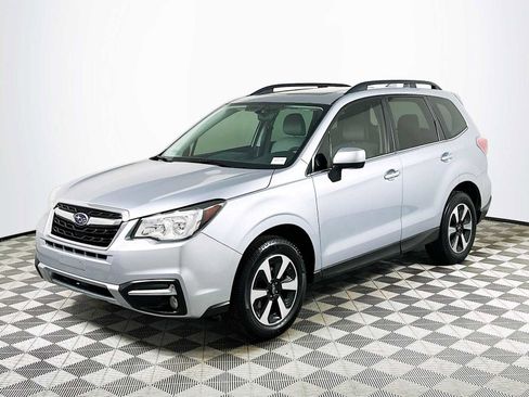 Used 2017 Subaru Forester 2.5i Limited w/ Popular Package #2 image 3