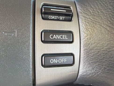 Used 2011 Nissan Titan SV w/ SV Value Truck Pkg image 26