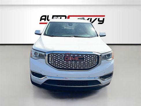 Used 2019 GMC Acadia Denali w/ Technology Package image 2