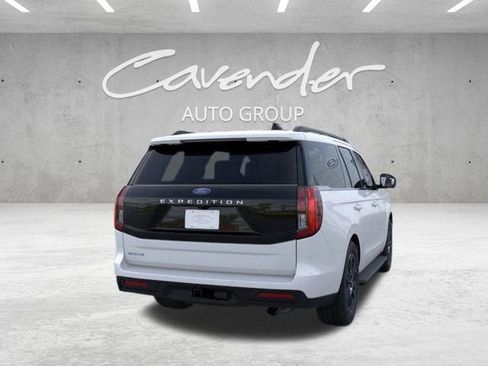 New 2025 Ford Expedition Active image 8