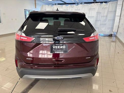 Certified 2024 Ford Edge SEL w/ Convenience Package AWD/4WD image 4