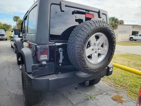 Used 2008 Jeep Wrangler Unlimited X image 4