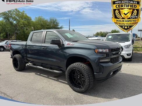 Used 2019 Chevrolet Silverado 1500 RST AWD/4WD image 1