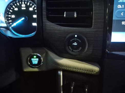 Used 2022 Ford Expedition Limited image 36