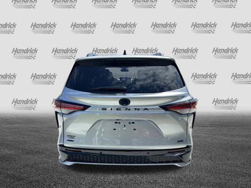 Certified 2025 Toyota Sienna XSE w/ XSE Plus Package image 9