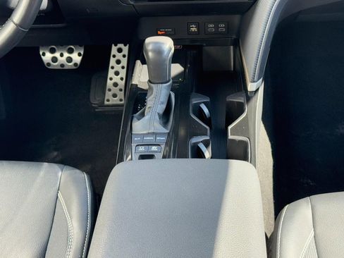 Used 2025 Toyota Camry Hybrid image 14