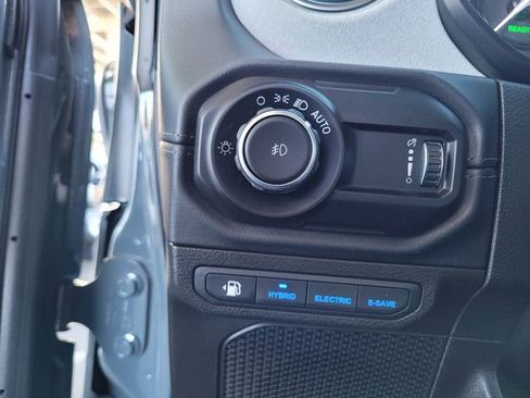 Certified 2025 Jeep Wrangler Unlimited Sahara w/ Safety Group image 14