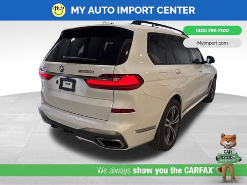 Used 2020 BMW X7 M50i image 7