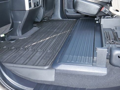 Used 2021 Ford F250 Lariat w/ Chrome Package image 32