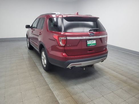 Used 2017 Ford Explorer XLT w/ Equipment Group 202A AWD/4WD image 5