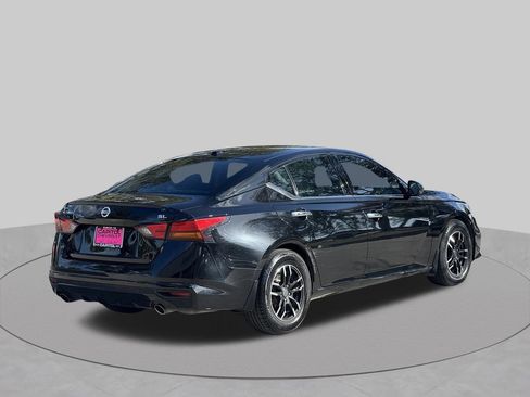 Used 2019 Nissan Altima 2.5 SL FWD image 6