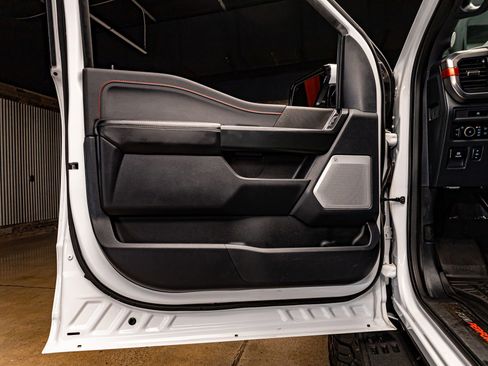 Used 2025 Ford F150 Raptor image 31