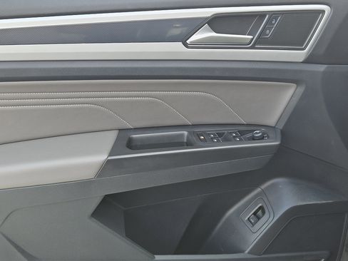 Used 2022 Volkswagen Atlas Cross Sport SEL R-Line image 25