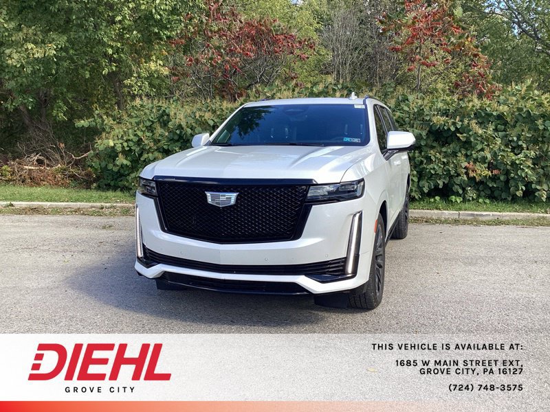 Used 2024 Cadillac Escalade Sport Platinum w/ LPO, ONYX Package AWD/4WD image 3