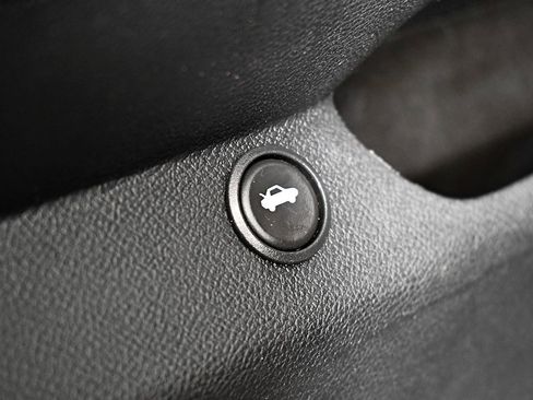 Used 2013 Chevrolet Camaro LT image 16