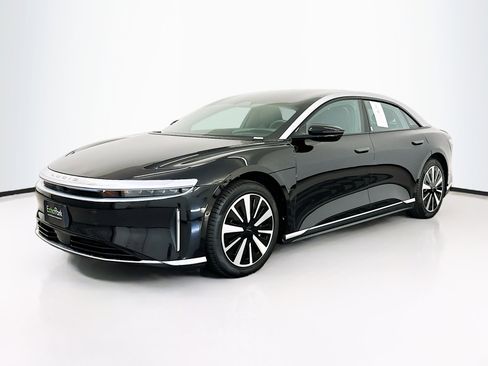 Used 2024 Lucid Air Touring image 3