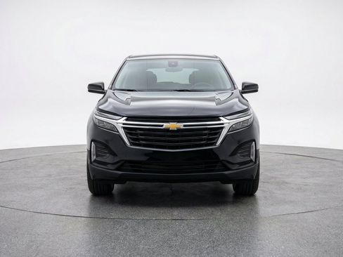 Used 2025 Chevrolet Equinox LT FWD image 2