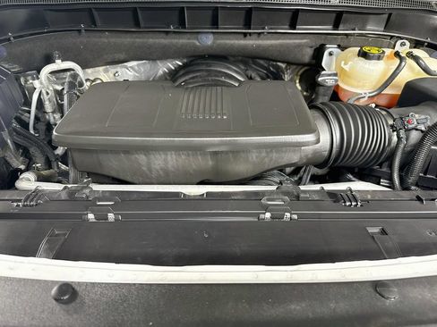 Used 2022 Chevrolet Suburban RST w/ Luxury Package AWD/4WD image 36