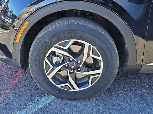 Used 2025 Kia Sportage LX image 13