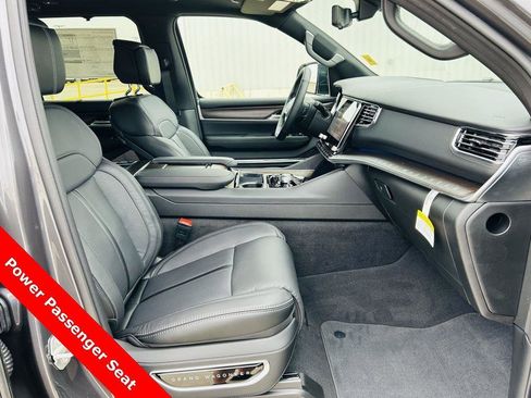 New 2024 Jeep Grand Wagoneer L 4WD w/ Convenience Group III image 38