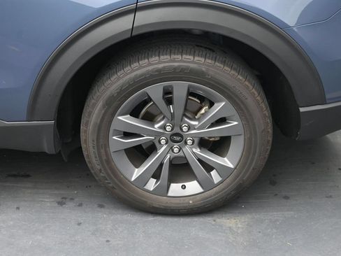 Used 2021 Ford Explorer XLT w/ Equipment Group 202A AWD/4WD image 13