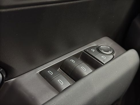 Used 2023 Chevrolet Colorado Z71 w/ Z71 Convenience Package 2 image 32