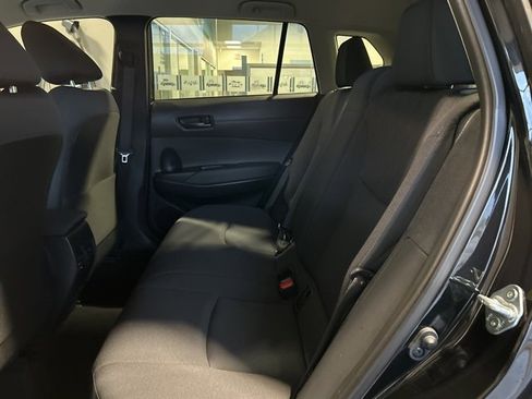 Used 2024 Toyota Corolla Cross LE image 24