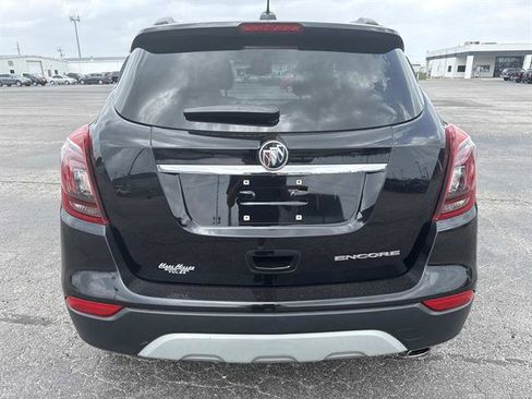 Used 2022 Buick Encore Preferred FWD image 5