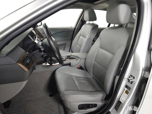 Used 2006 BMW 530i Sedan image 12