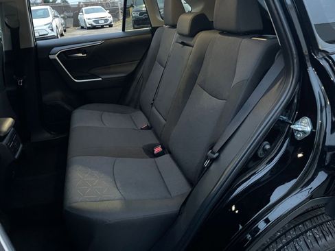 Used 2025 Toyota RAV4 XLE image 25