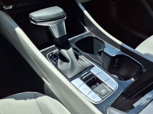 Certified 2025 Hyundai Tucson SEL FWD image 18