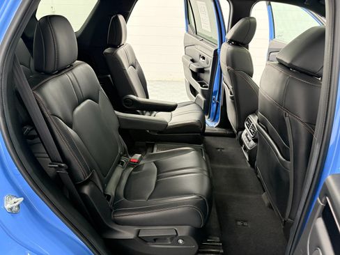 Used 2024 Honda Pilot TrailSport image 15