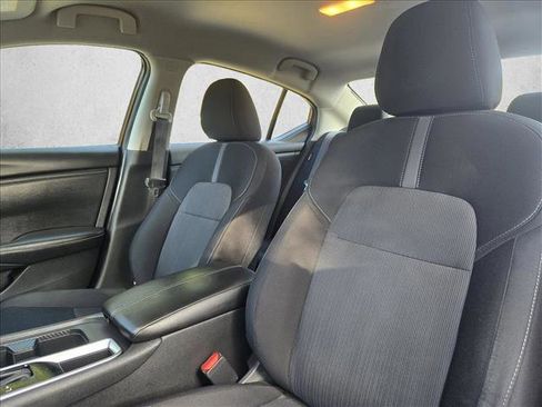 Used 2024 Nissan Sentra SV image 10