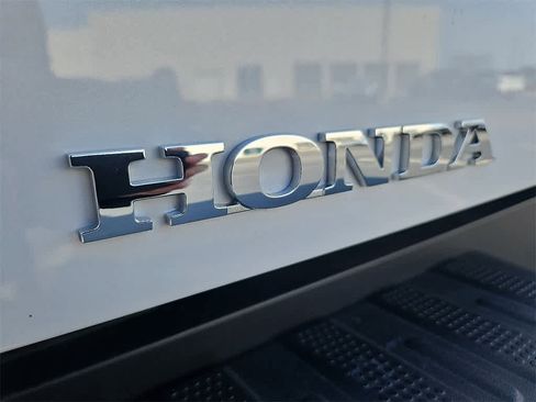 Certified 2025 Honda Ridgeline Sport image 27
