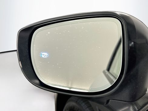 Used 2024 Subaru Crosstrek 2.0i Premium AWD/4WD image 16