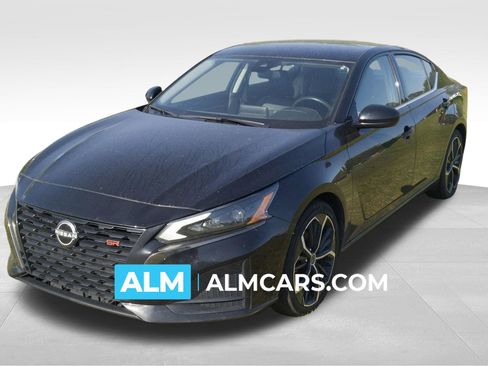 Used 2024 Nissan Altima 2.5 SR image 1