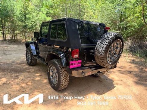 Used 2017 Jeep Wrangler Rubicon w/ Power Convenience Group AWD/4WD image 7