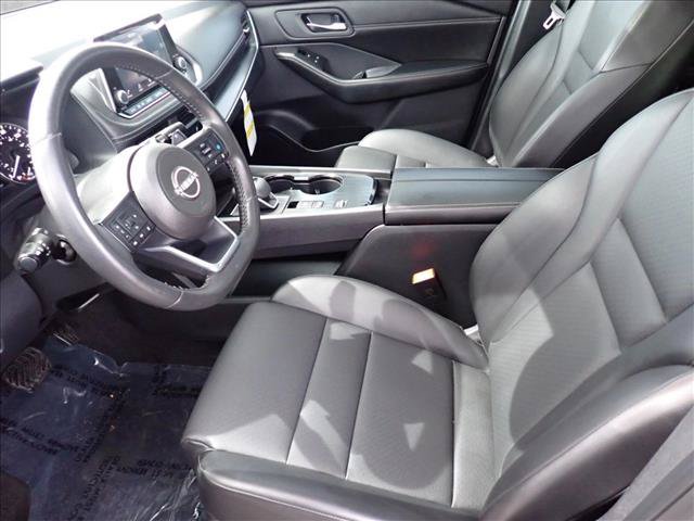 Used 2024 Nissan Rogue SV w/ SV Premium Package FWD image 12