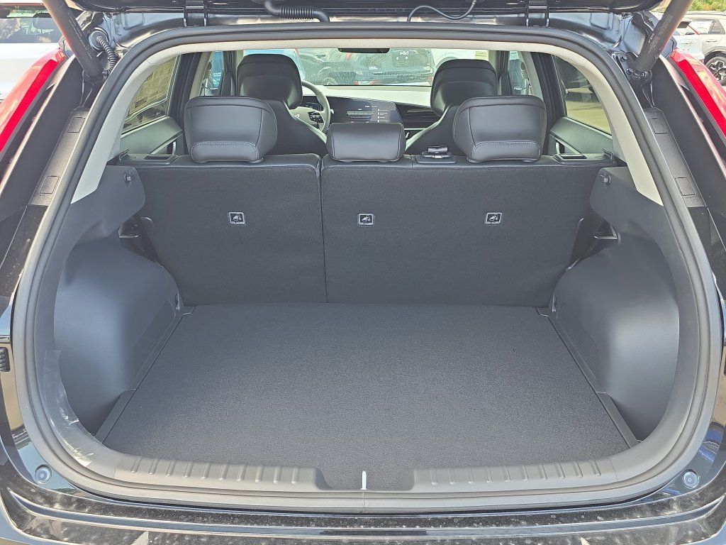 New 2026 Kia Niro SX Touring FWD image 10
