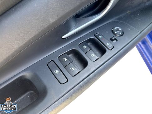 Used 2024 Hyundai Elantra SE FWD image 16